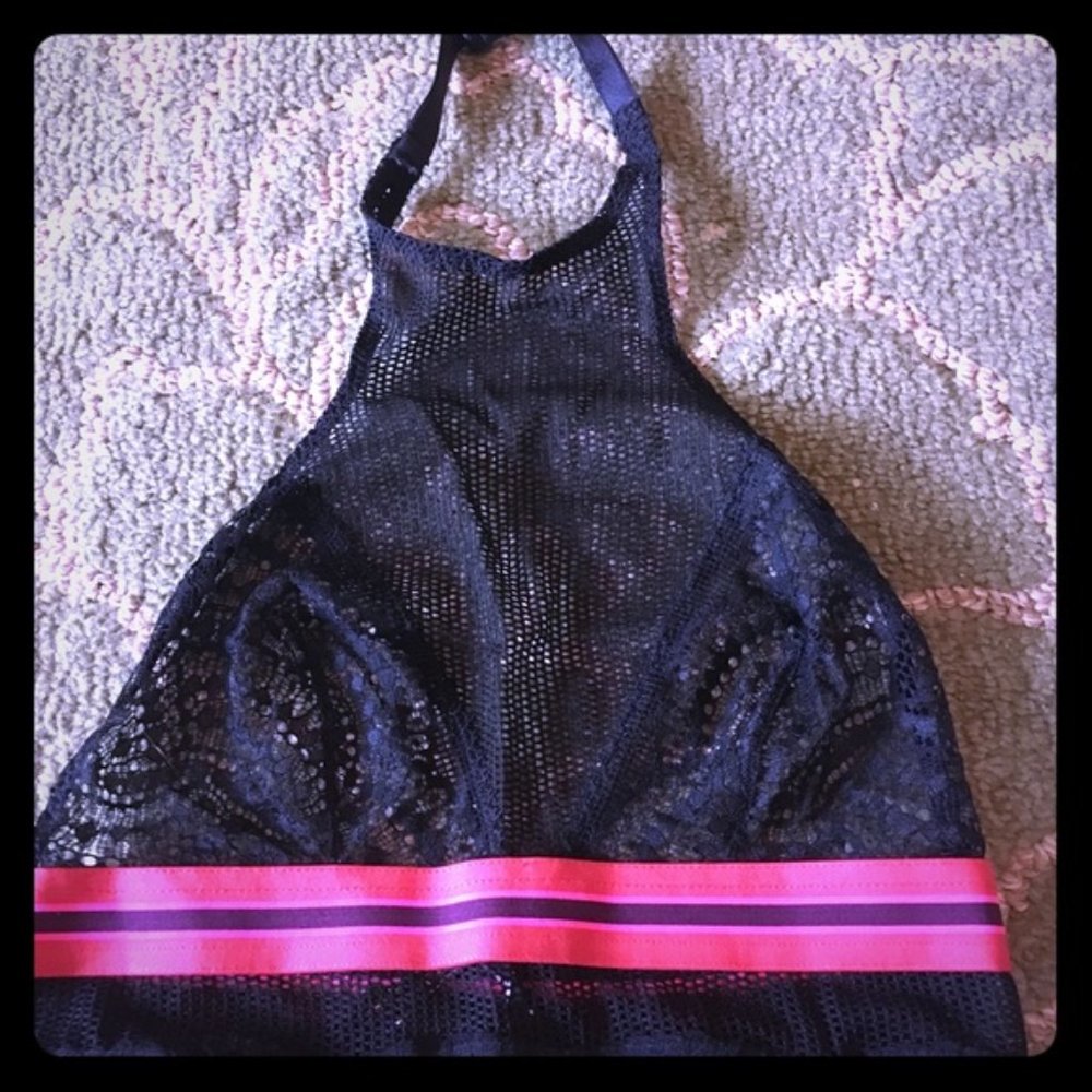 NWT Victoria’s Secret Halter Black Bralette in S